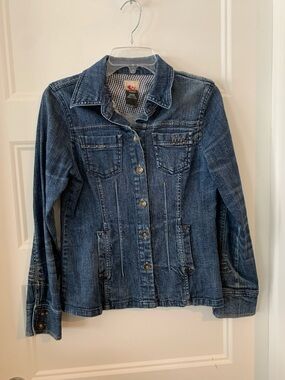 Cinq Point , fitted cut  Dark Blue Denim Jacket with Button Front
